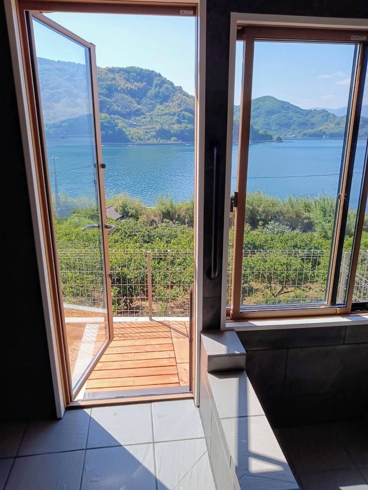 モダンジャパンハウス 禁煙 オーシャンビュー A, ペット不可 バスルームの設備0 | 一棟貸し宿　凪nagi