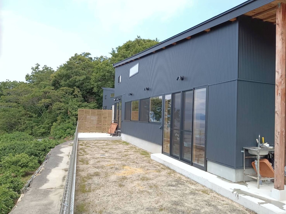 モダンジャパンハウス 禁煙 オーシャンビュー A, ペット不可 客室8 | 一棟貸し宿　凪nagi