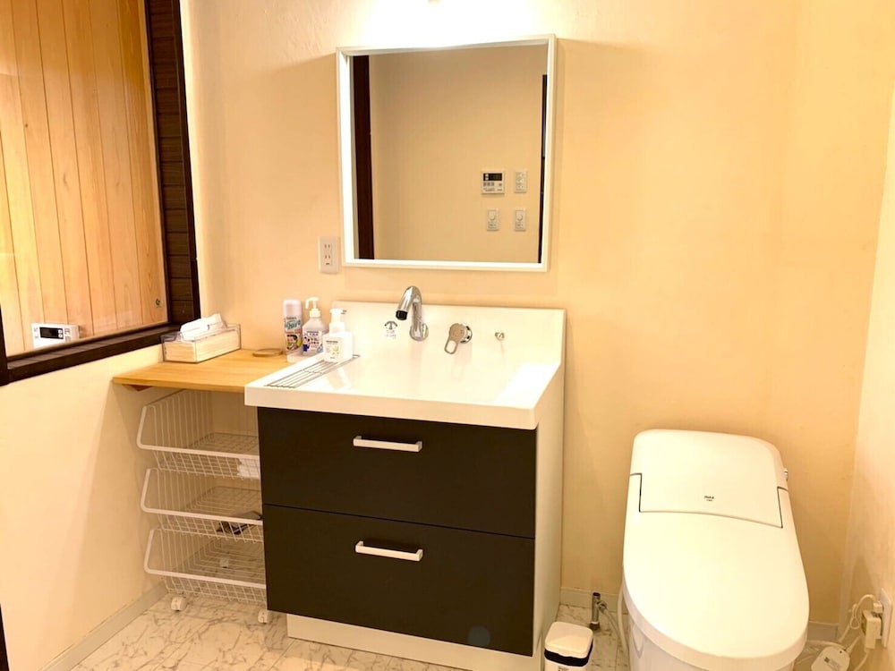 タイプBコンフォート テント バルコニー マウンテンビュー バスルーム1 | Glamping La Fonte