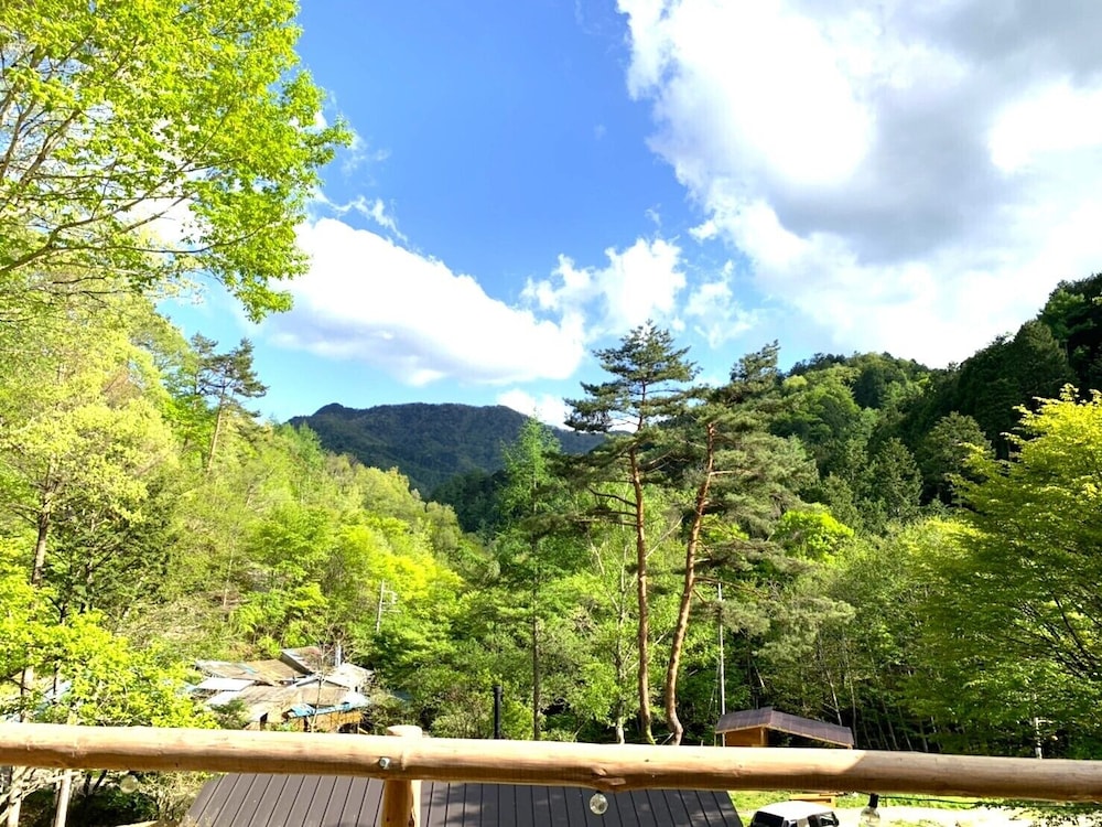 タイプBコンフォート テント バルコニー マウンテンビュー テラス / パティオ1 | Glamping La Fonte