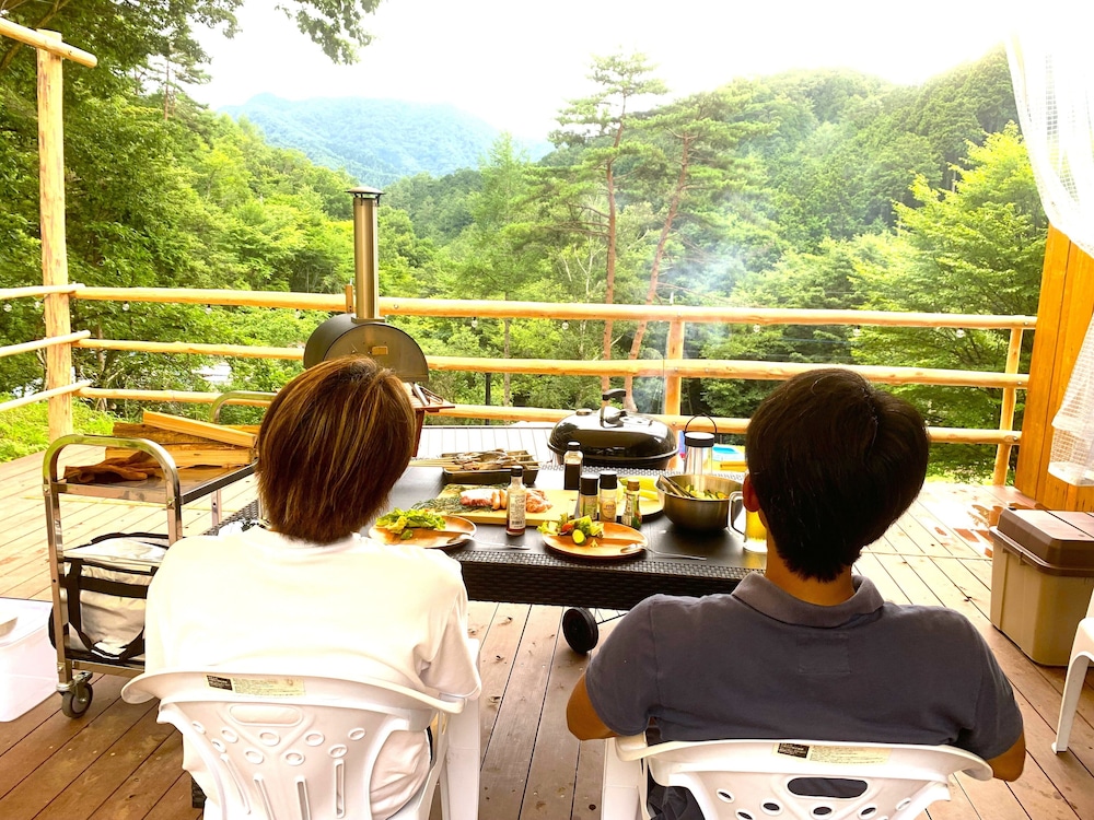 タイプBコンフォート テント バルコニー マウンテンビュー テラス / パティオ2 | Glamping La Fonte