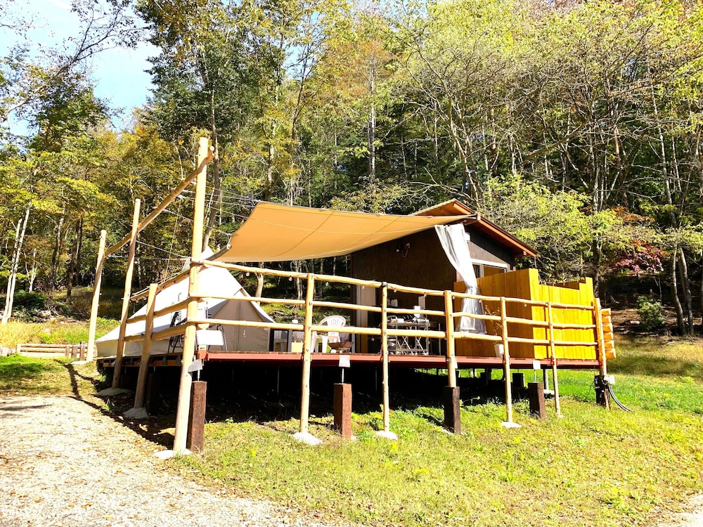 タイプCコンフォート テント バルコニー マウンテンビュー | Glamping La Fonte