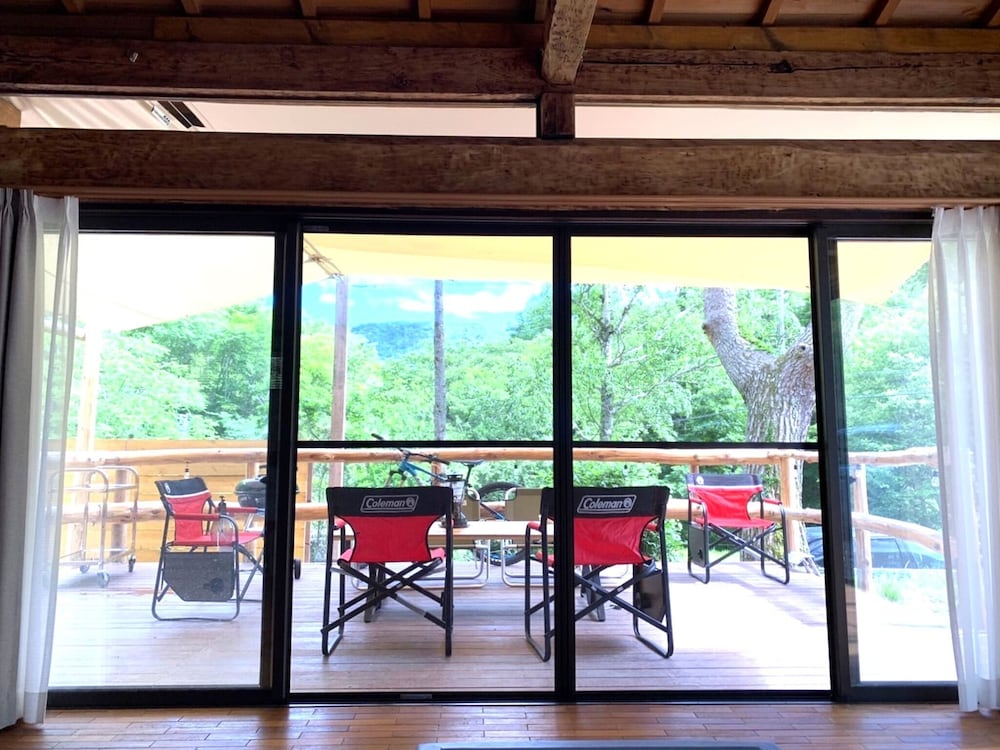 ラグジュアリー スタジオスイート バルコニー マウンテンビュー テラス / パティオ0 | Glamping La Fonte