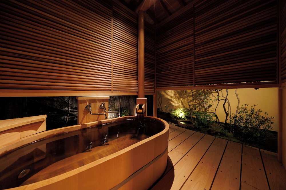 [しゃくなげ] 露天風呂付　ツイン (60 square meter) 客室5 | 松籟荘