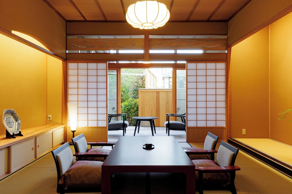 [なでしこ] 露天風呂付　和洋室 (94 square meter) 客室9 | 松籟荘