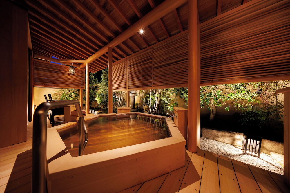 [はぎ] 露天風呂付　純和室 (90 square meter) 客室20 | 松籟荘