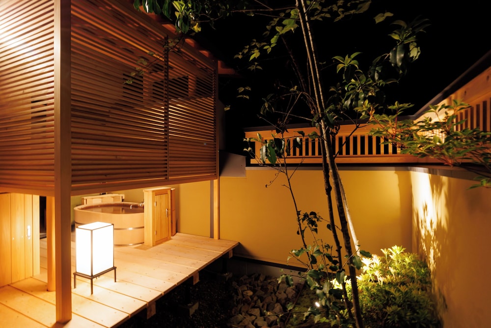 [こまくさ] 露天風呂付　ツイン (60 square meter) 客室18 | 松籟荘