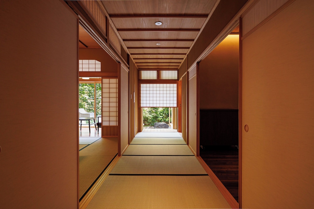 [きく] 露天風呂付　純和室 (95 square meter) 客室16 | 松籟荘