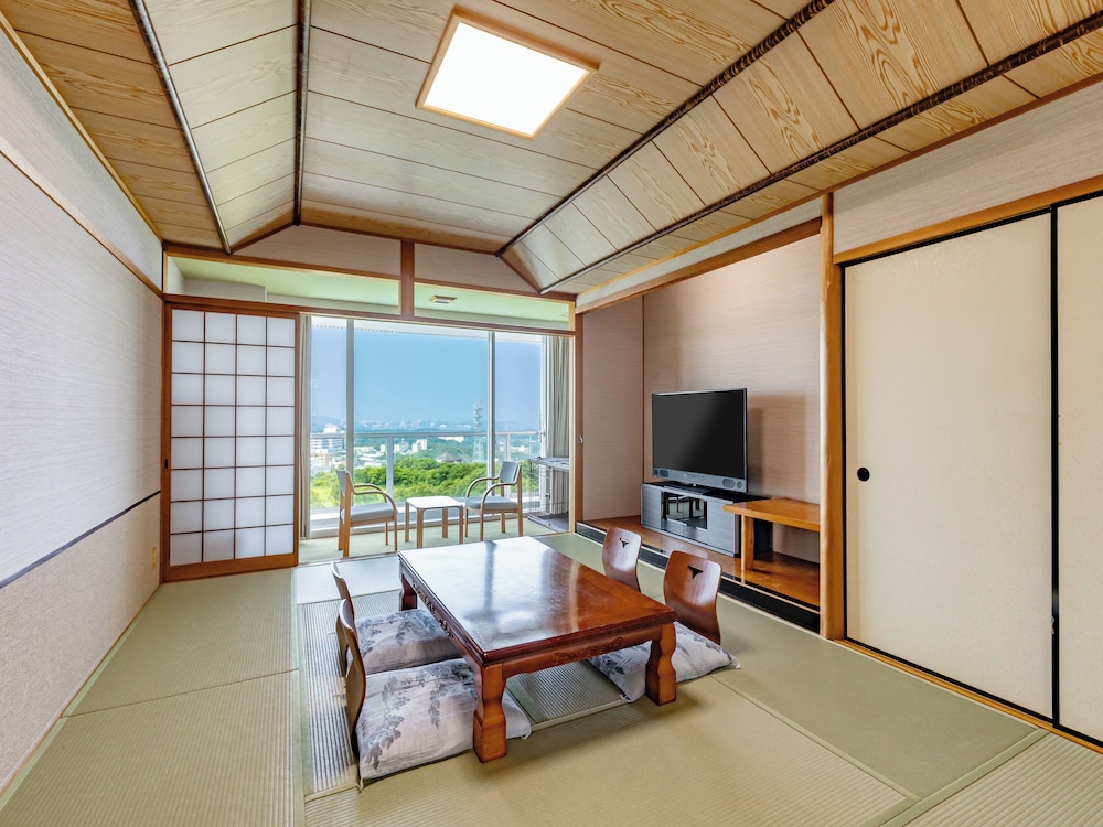[オーシャンビュー] 和室10畳 禁煙 | わんわんパラダイス プレミア 南紀白浜