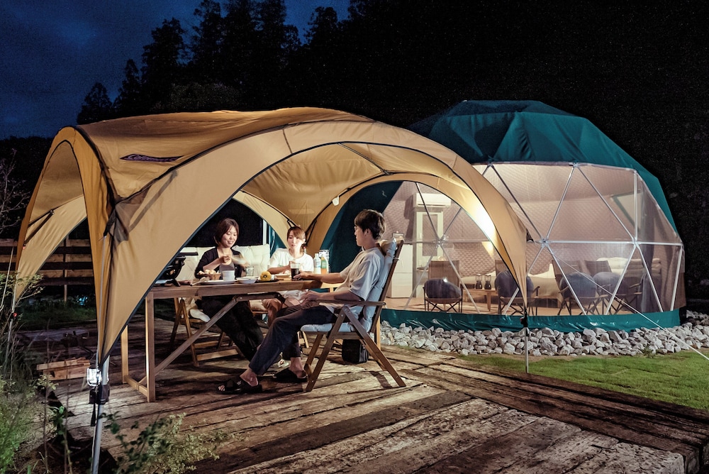 ベーシック 4 人部屋 マウンテンビュー テラス / パティオ3 | 杷木松末アウトドアヴィレッジ