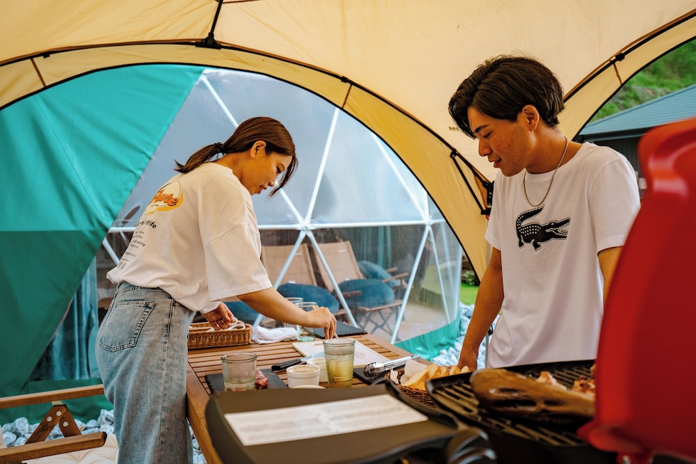 ベーシック 4 人部屋 マウンテンビュー テラス / パティオ4 | 杷木松末アウトドアヴィレッジ