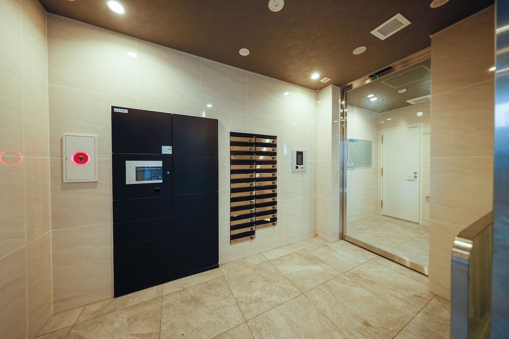 フロント1 | シーサイド田町 by Tranova