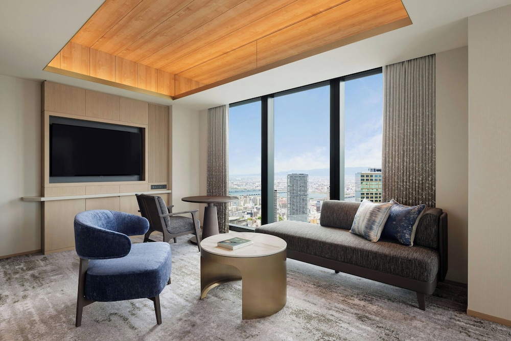 シーニック コーナー キング キングベッド 1 台 禁煙 客室4 | 大阪ステーションホテル オートグラフ コレクション