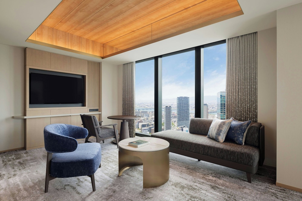 シーニック コーナー キング キングベッド 1 台 禁煙 客室2 | 大阪ステーションホテル オートグラフ コレクション