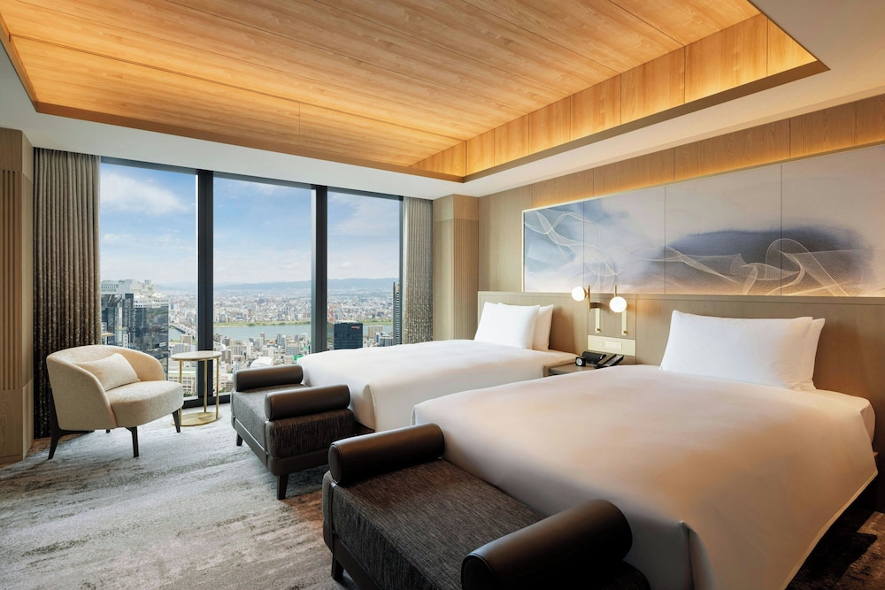 スペシャリティ スイート ツイン ダブルベッド 2 台 | 大阪ステーションホテル オートグラフ コレクション