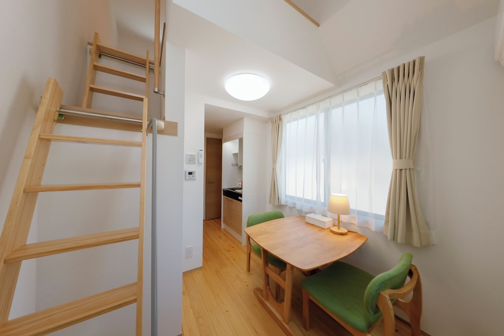 2F/2名収容 シングルサイズ 禁煙 客室2 | 中野ファイブ by Tranova