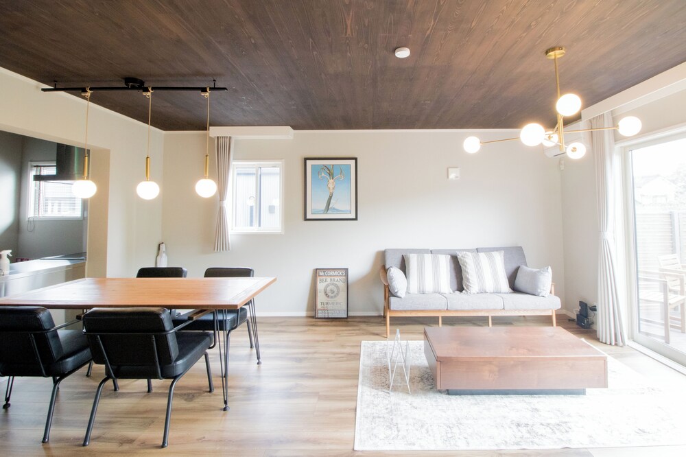 B棟 禁煙 リビング エリア1 | LOCALINO STAY AOSHIMA