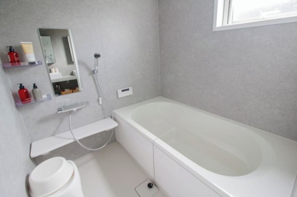 A棟 禁煙 バスルーム0 | LOCALINO STAY AOSHIMA