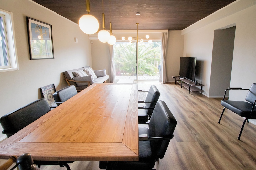 B棟 禁煙 リビング エリア0 | LOCALINO STAY AOSHIMA