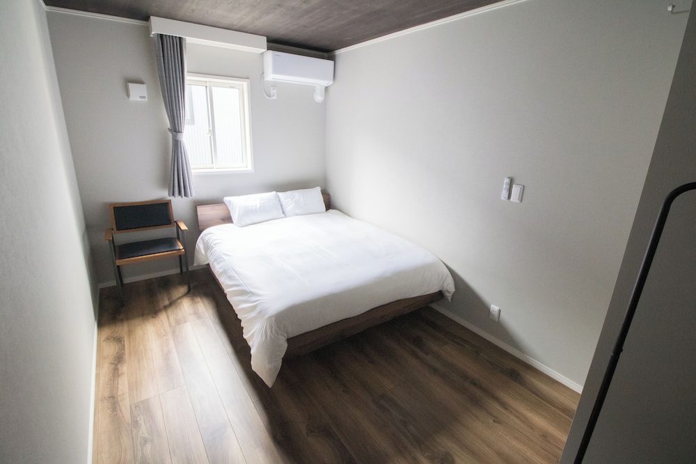 客室1 | LOCALINO STAY AOSHIMA