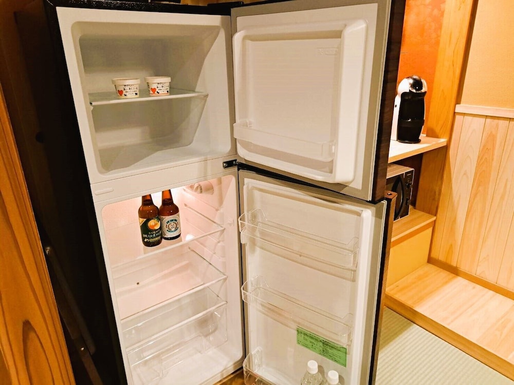 105号室　露天風呂付きリニューアル客室（二間） 客室1 | 河津七滝　渓流温泉茶寮　水鞠-MIZUMARI-（旧：旬彩つりばし）