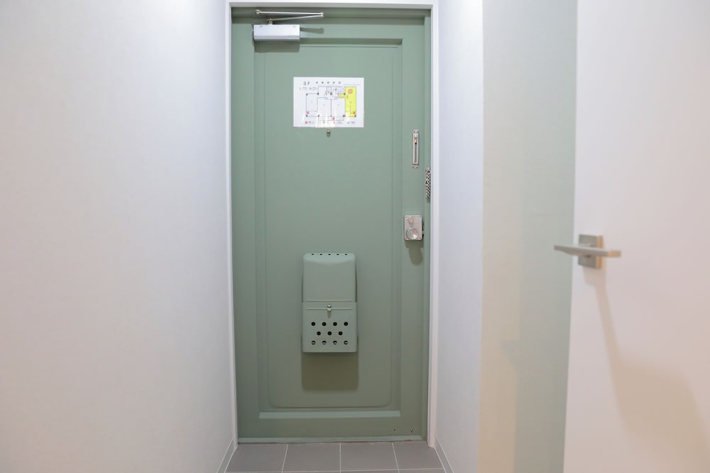 4 人部屋 禁煙 キッチン (305) 客室13 | マンションカトレア