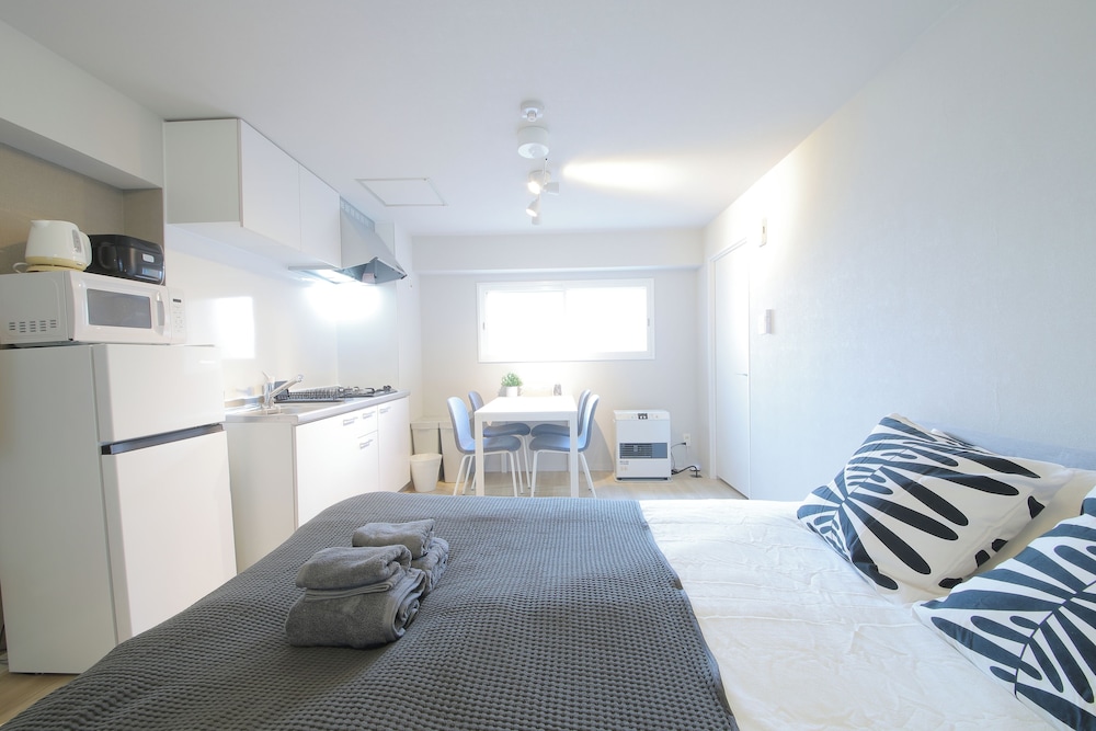 4 人部屋 禁煙 キッチン (301) 客室2 | マンションカトレア