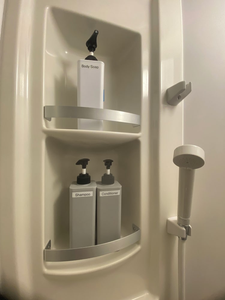 クラシック ツインルーム シングルベッド 2 台 禁煙 専用バスルーム 客室13 | My Home Inn Sennan Onosato
