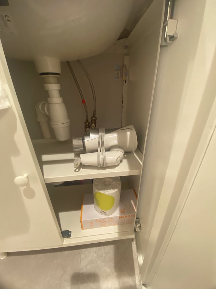 スーペリア ツインルーム シングルベッド 2 台 禁煙 専用バスルーム バスルーム7 | My Home Inn Sennan Onosato