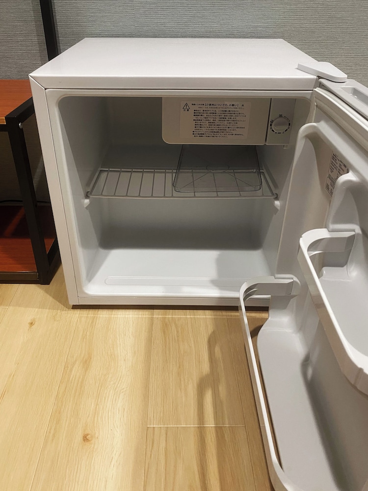 クラシック ダブルルーム ダブルベッド 1 台 禁煙 専用バスルーム 客室14 | My Home Inn Sennan Onosato