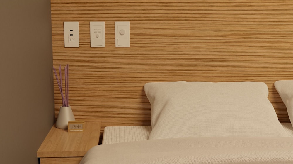 クラシック ダブルルーム ダブルベッド 1 台 禁煙 専用バスルーム 客室3 | My Home Inn Sennan Onosato