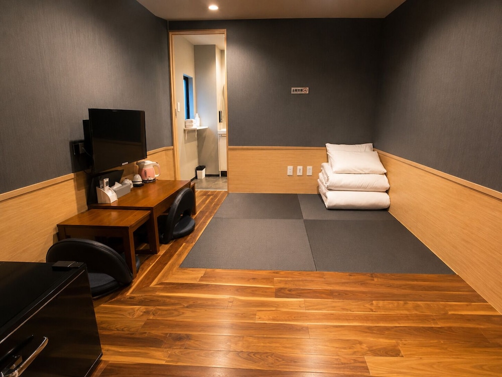 スタンダード ダブルルーム 布団 禁煙 専用バスルーム | My Home Inn Sennan Onosato