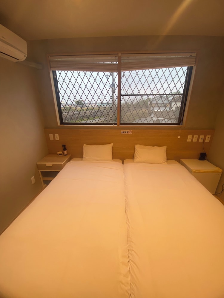 スーペリア ツインルーム シングルベッド 2 台 禁煙 専用バスルーム 客室21 | My Home Inn Sennan Onosato