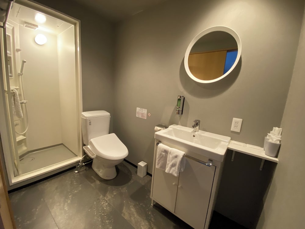 スーペリア ダブルルーム 布団 禁煙 専用バスルーム バスルーム6 | My Home Inn Sennan Onosato