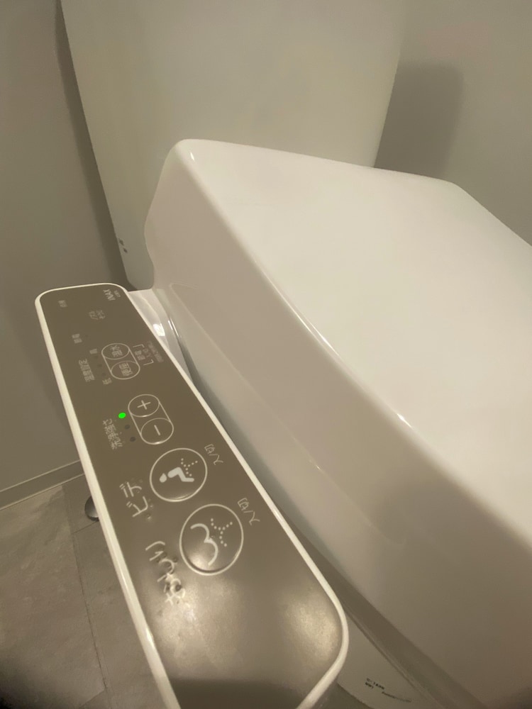 クラシック ツインルーム シングルベッド 2 台 禁煙 専用バスルーム バスルーム9 | My Home Inn Sennan Onosato