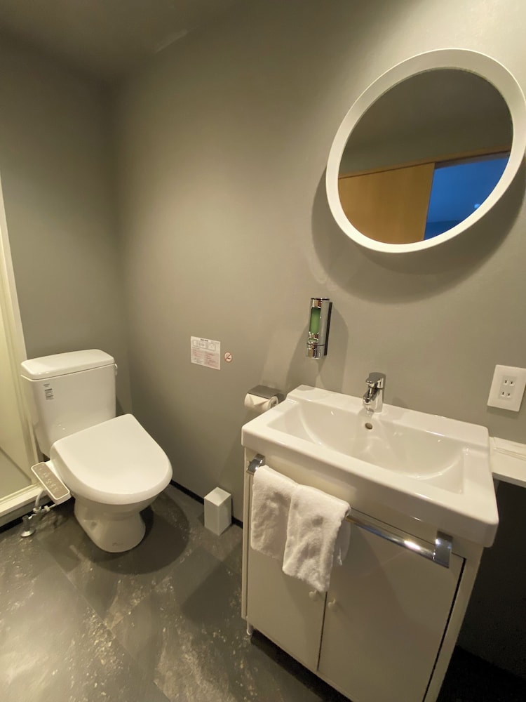 スーペリア ダブルルーム 布団 禁煙 専用バスルーム バスルーム7 | My Home Inn Sennan Onosato