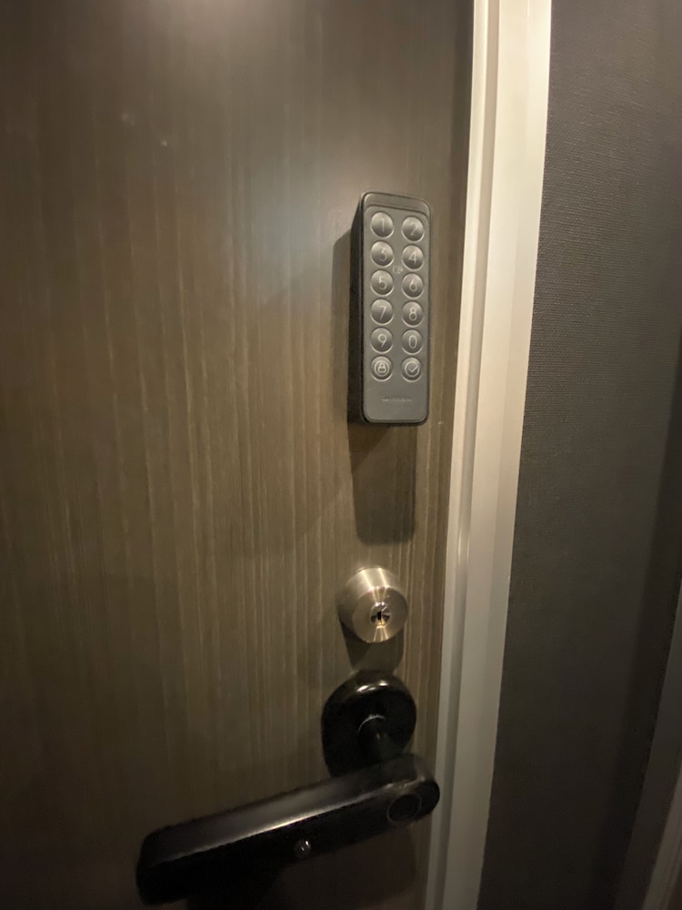 スーペリア ツインルーム シングルベッド 2 台 禁煙 専用バスルーム 客室29 | My Home Inn Sennan Onosato