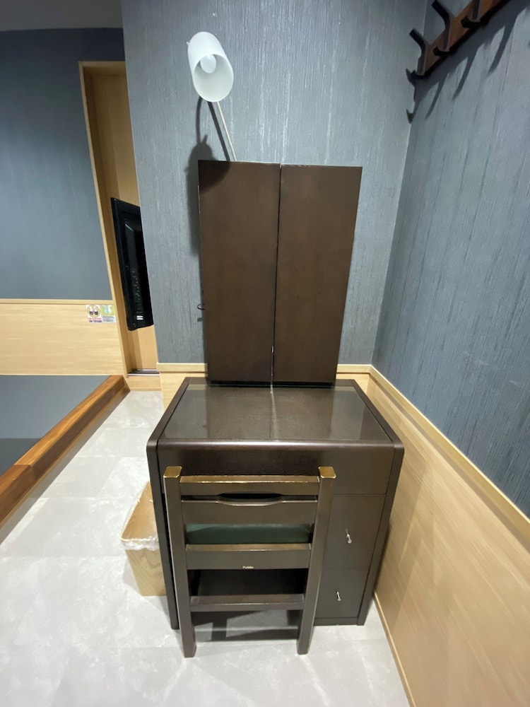 スーペリア ダブルルーム 布団 禁煙 専用バスルーム 客室13 | My Home Inn Sennan Onosato