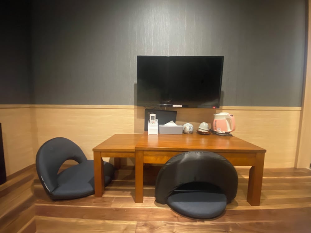 スタンダード ダブルルーム 布団 禁煙 専用バスルーム 客室9 | My Home Inn Sennan Onosato