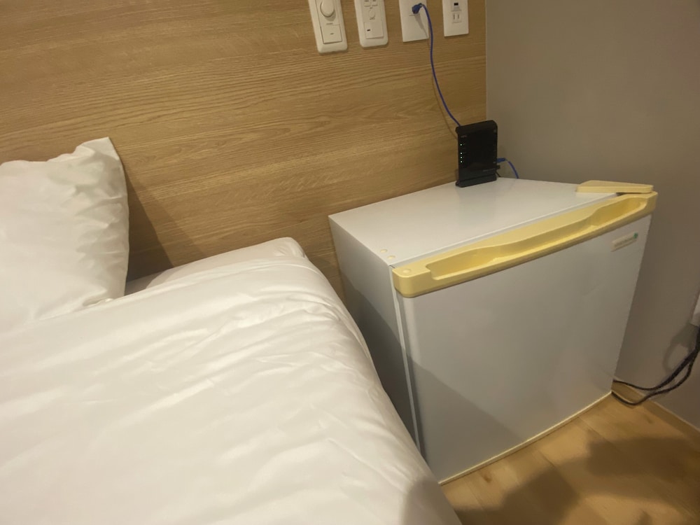 スーペリア ツインルーム シングルベッド 2 台 禁煙 専用バスルーム 客室9 | My Home Inn Sennan Onosato