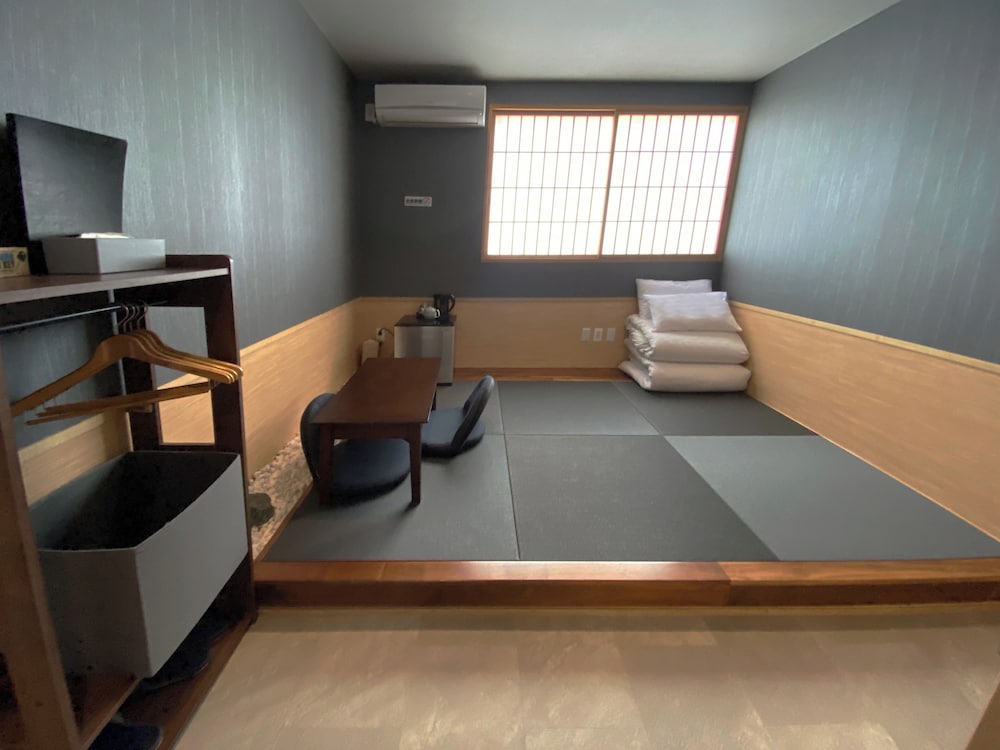 スーペリア ダブルルーム 布団 禁煙 専用バスルーム 客室18 | My Home Inn Sennan Onosato