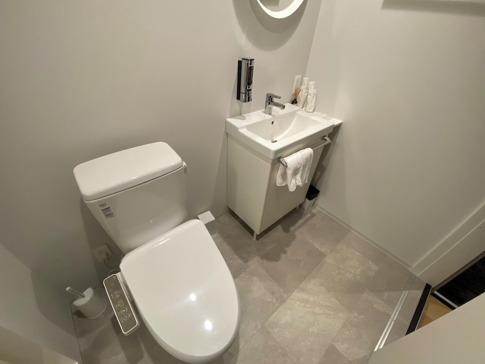 クラシック ダブルルーム ダブルベッド 1 台 禁煙 専用バスルーム バスルーム4 | My Home Inn Sennan Onosato