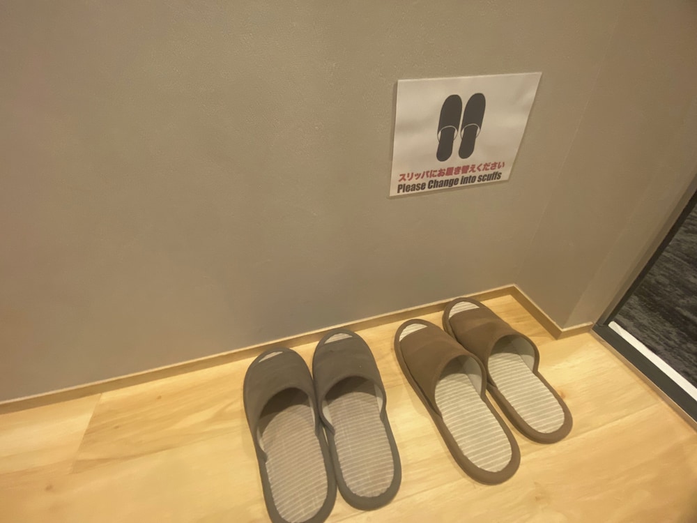 スーペリア ツインルーム シングルベッド 2 台 禁煙 専用バスルーム 客室17 | My Home Inn Sennan Onosato