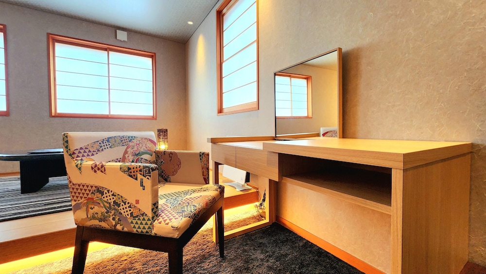 スーペリア スイート 客室5 | HOTELらしく金沢