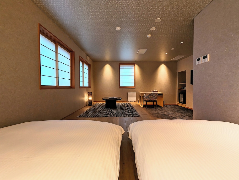 スーペリア スイート 客室1 | HOTELらしく金沢