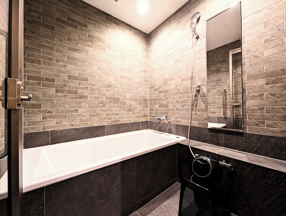 スーペリア ダブルルーム バスルーム0 | HOTELらしく金沢