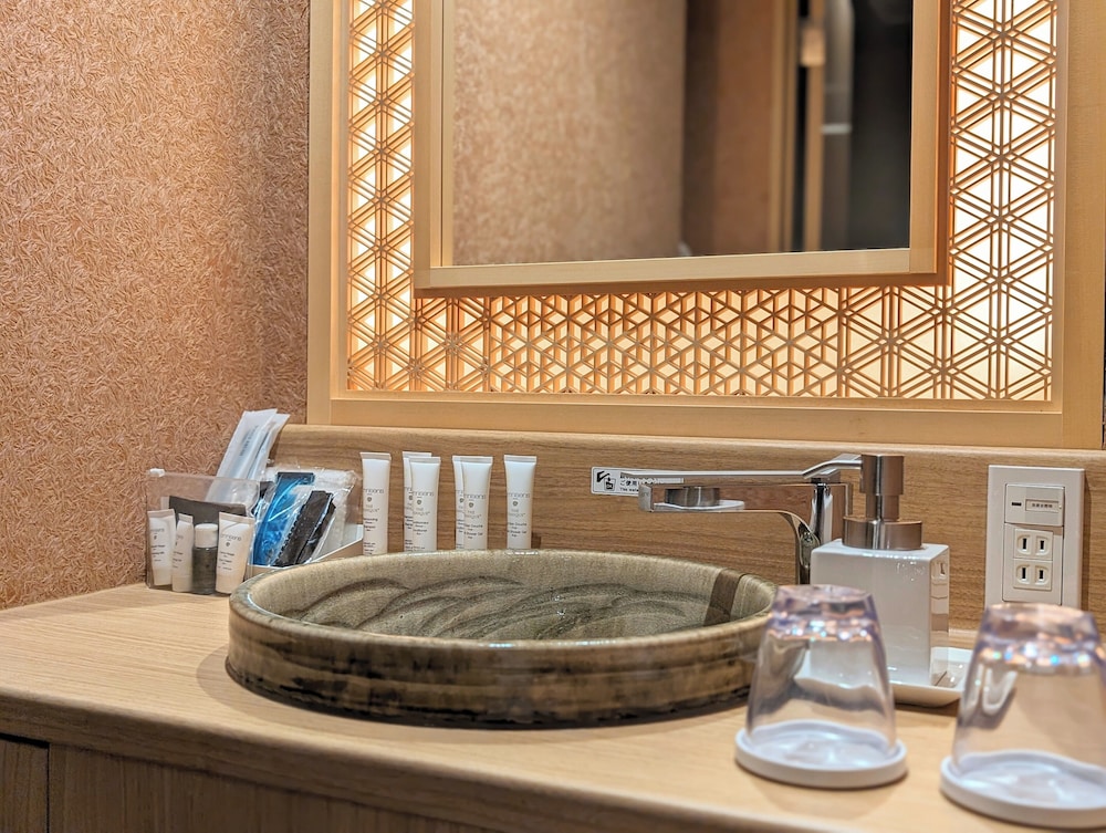 スーペリア スイート 客室3 | HOTELらしく金沢