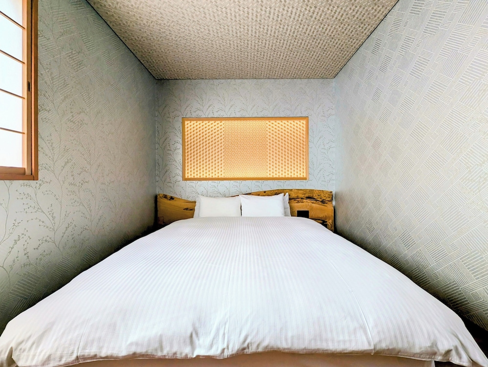 スタンダード ダブルルーム 客室6 | HOTELらしく金沢