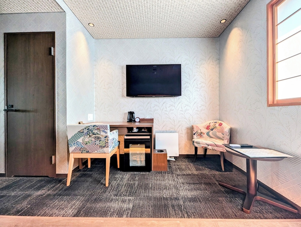 スタンダード ダブルルーム 客室10 | HOTELらしく金沢
