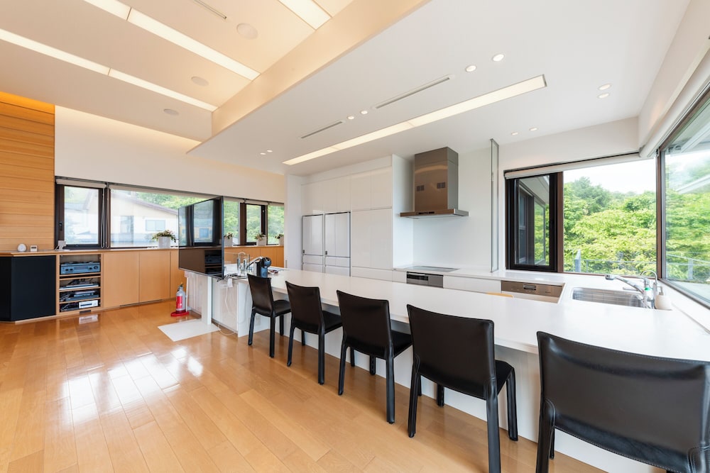 ベーシック ヴィラ リビング エリア12 | ヴィラ オーキッド